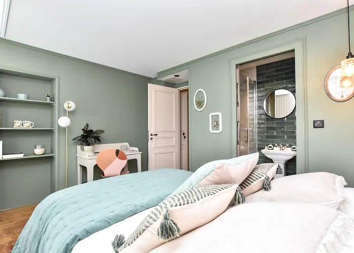 Charming 3br Montorgueil Republique Апартаменты Париж