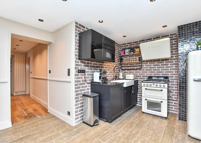 Charming 3br Montorgueil Republique