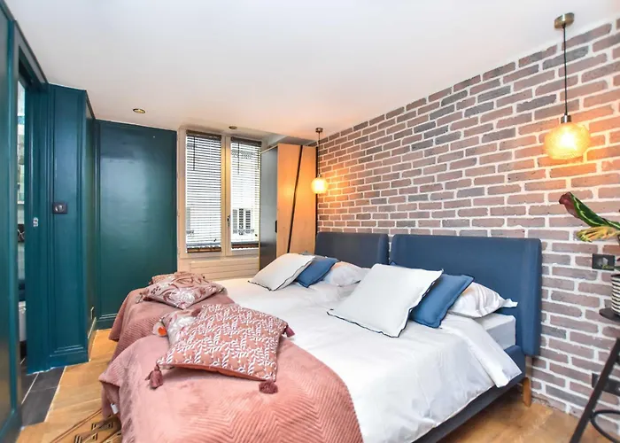Апартаменты Charming 3br Montorgueil Republique *